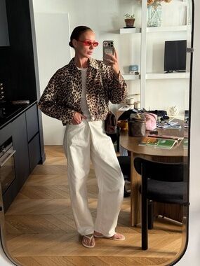 H&M Leopard Print Cropped Jacket Cotton Button Front Animal Print Size XS